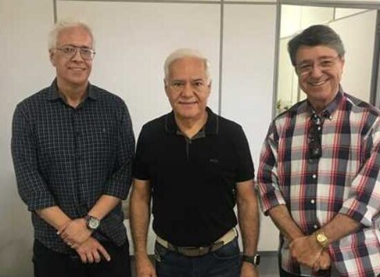 Desembargador Sérgio Cafezeiro realiza visita de cortesia à Prefeitura de Ilhéus