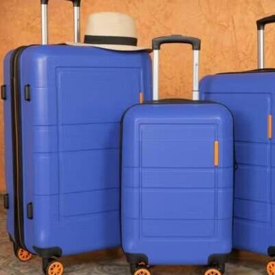 União Europeia quer abolir cobrança de bagagem de mão em voos