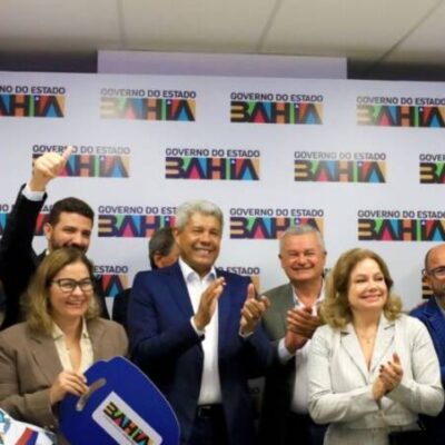 Governador recebe prefeito de Itororó para tratar de novos investimentos