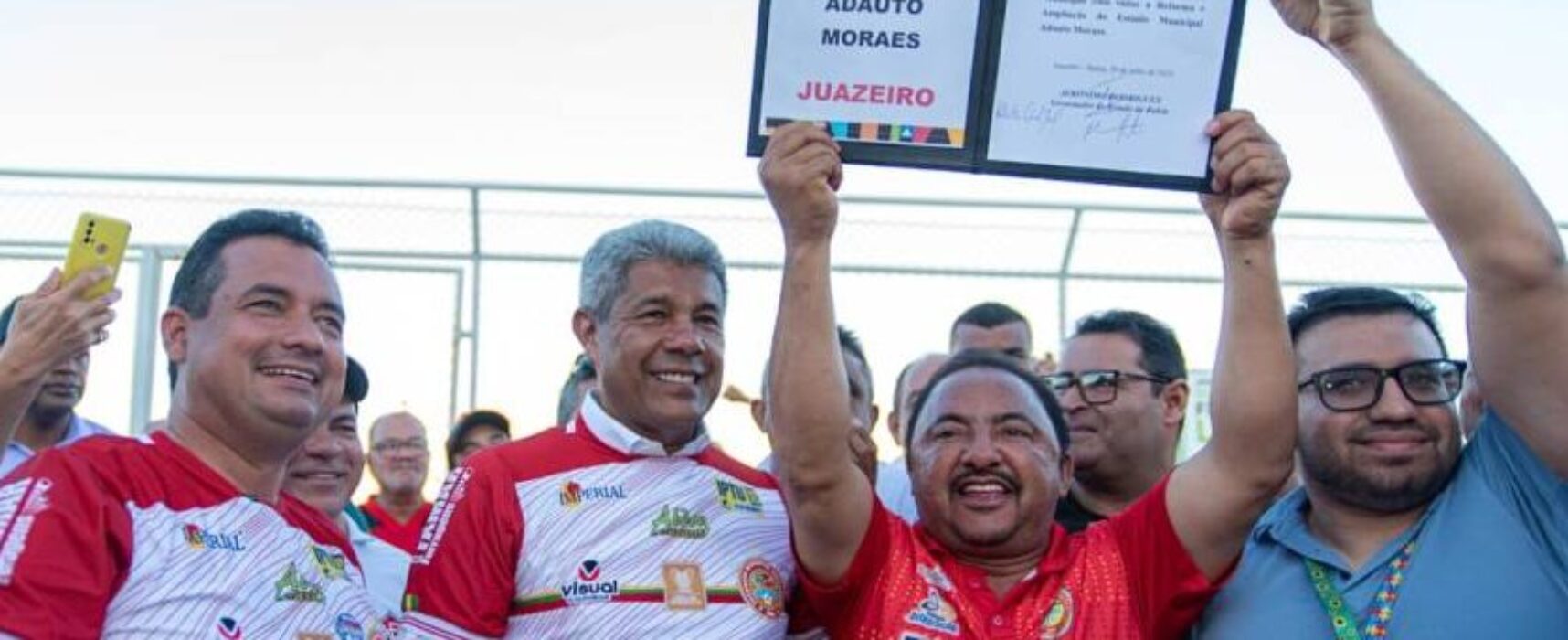 Governador autoriza reforma do Estádio Adauto Moraes e assiste classificação do Juazeirense para a próxima fase da Série D