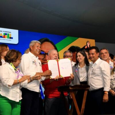 Em Juazeiro, governador Jerônimo acompanha presidente Lula durante anuncio de pacote para a saúde e lançamento do novo PAC Seleções