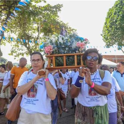 *Fé e investimentos marcam festa de Senhora SantAna*