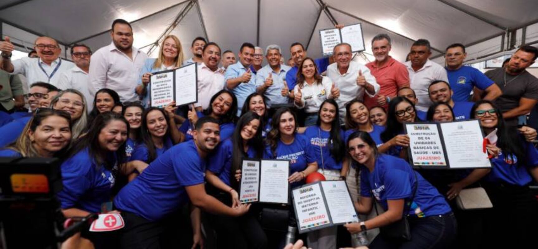 Em mais um dia de extensa agenda em Juazeiro, governador entrega obras e anuncia investimentos em saúde e desenvolvimento rural