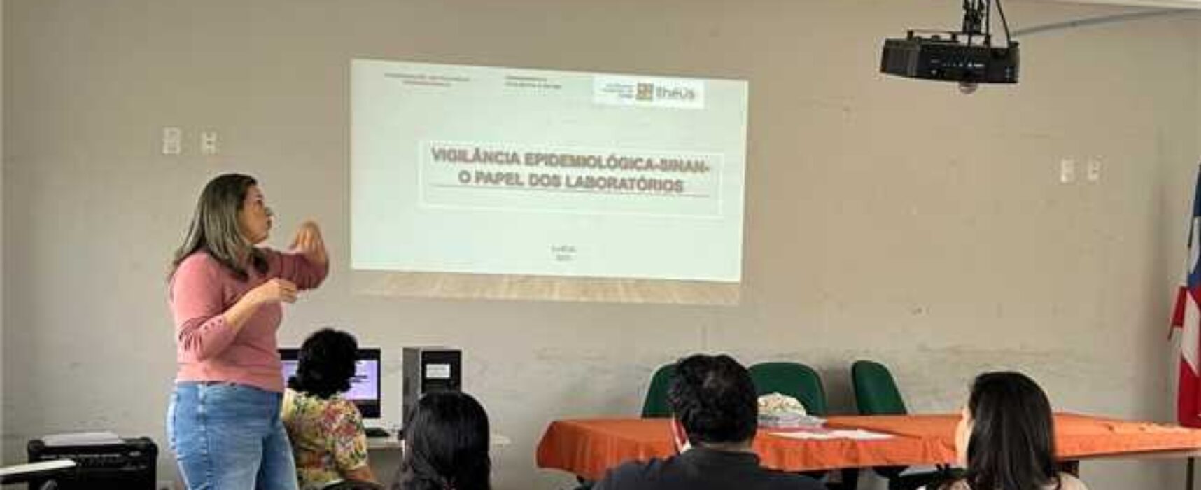 *Prefeitura de Ilhéus promove reunião com laboratórios*