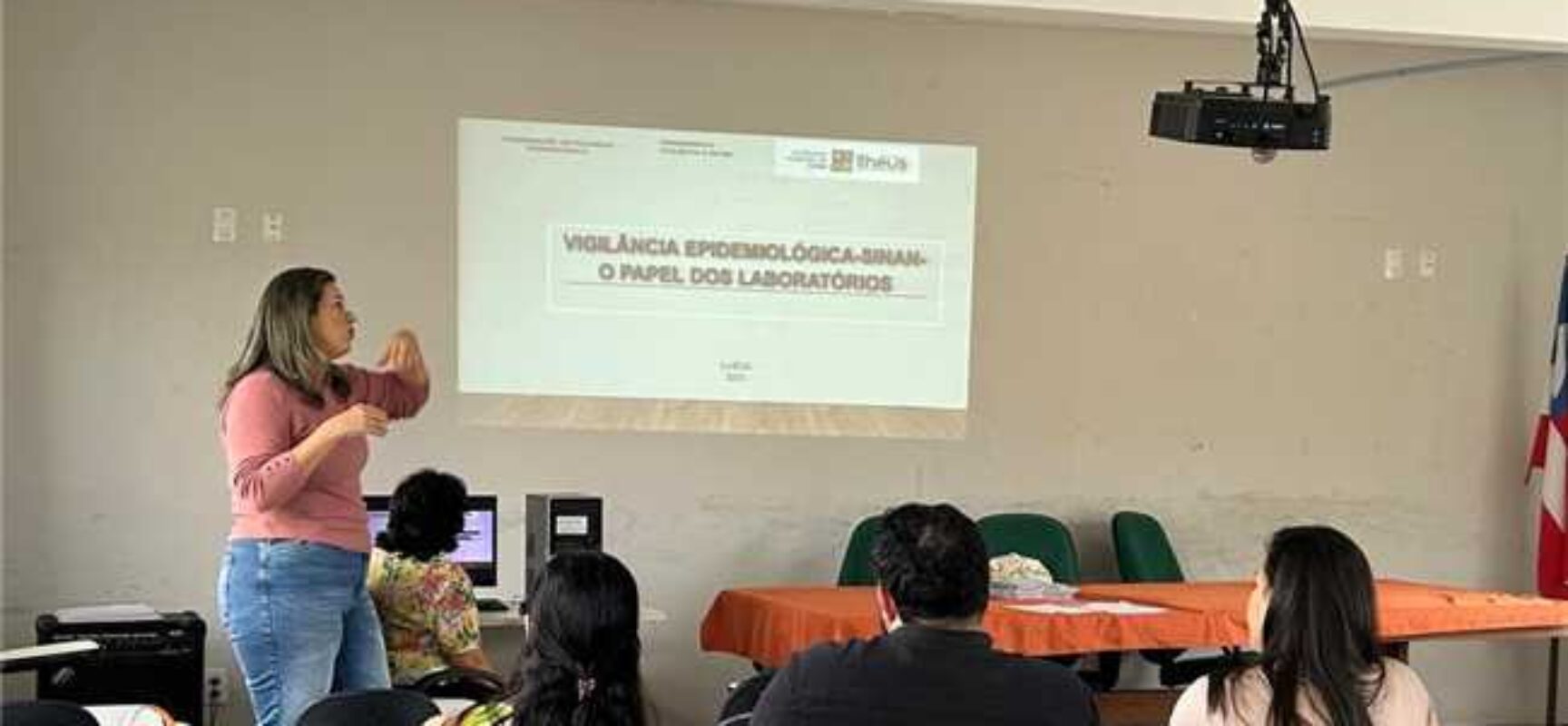 *Prefeitura de Ilhéus promove reunião com laboratórios*