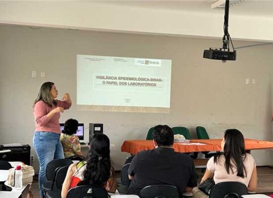 *Prefeitura de Ilhéus promove reunião com laboratórios*