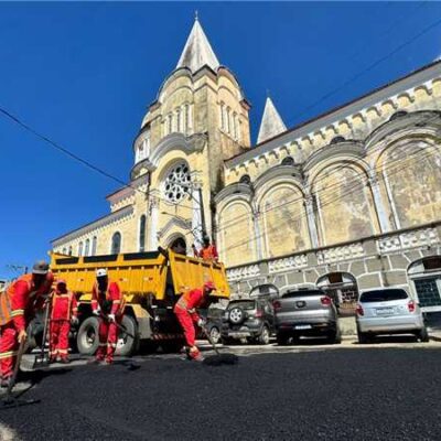 Prefeitura de Ilhéus intensifica Operação Tapa-Buracos em diversos pontos do município