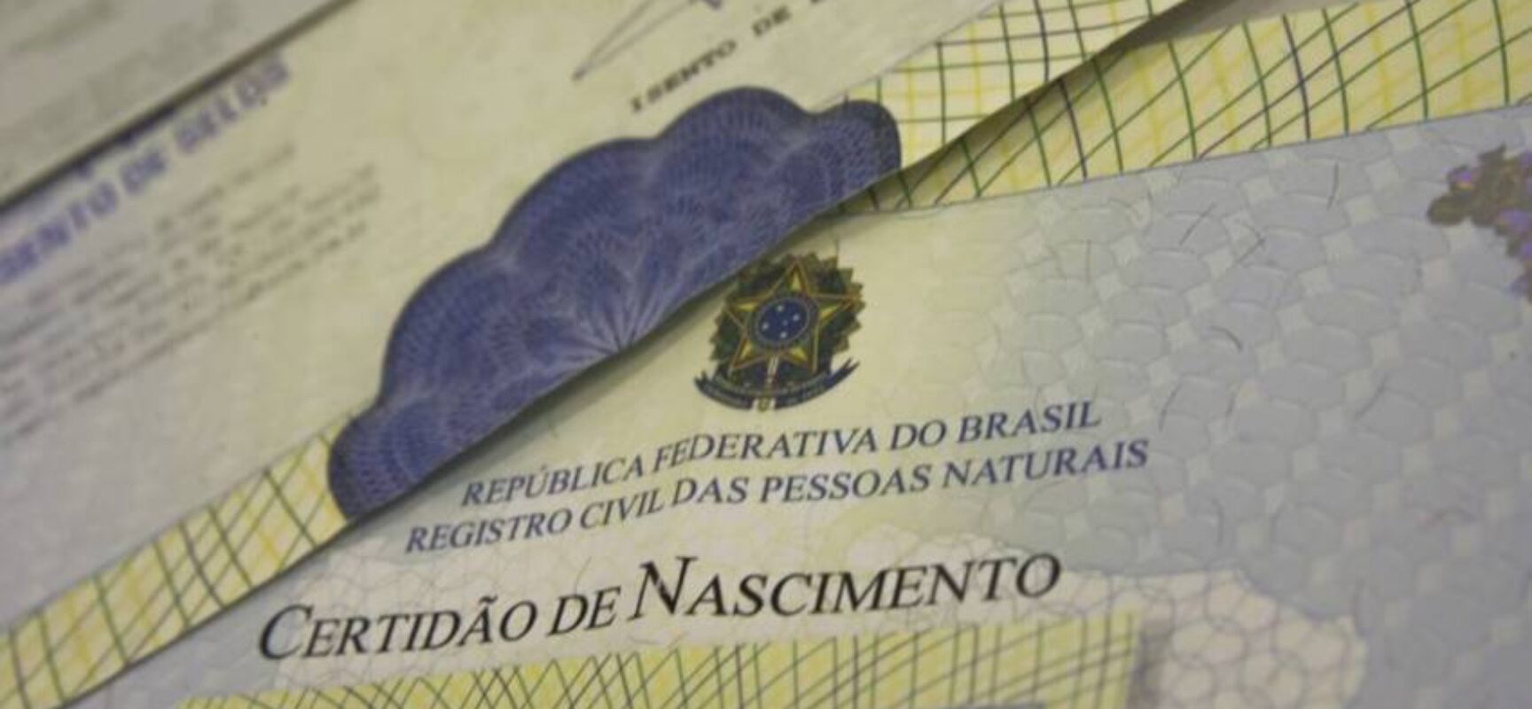 Quase 50 mil brasileiros lutam na Justiça para ter o pai na certidão