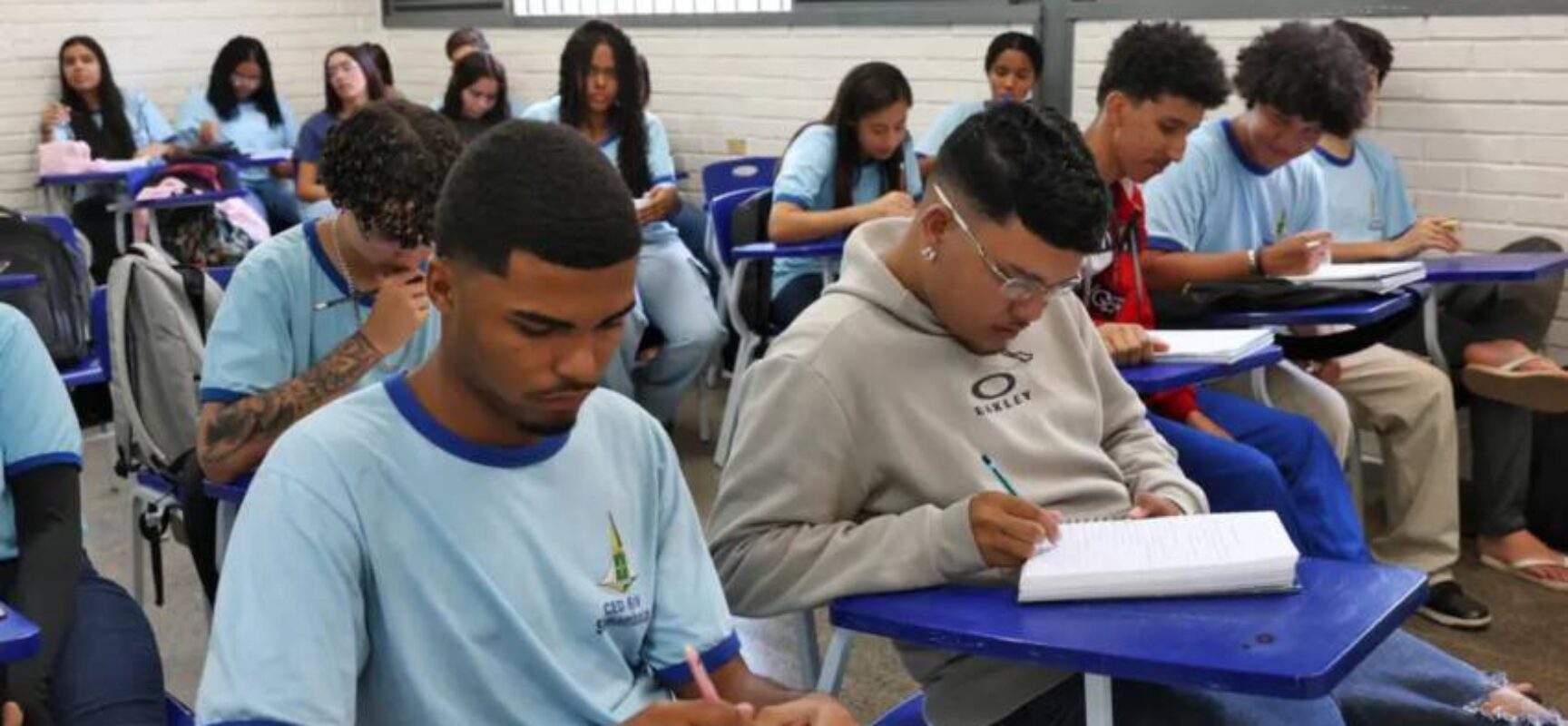 Escolas escolherão livros do Novo Ensino Médio a partir de 25 de agosto