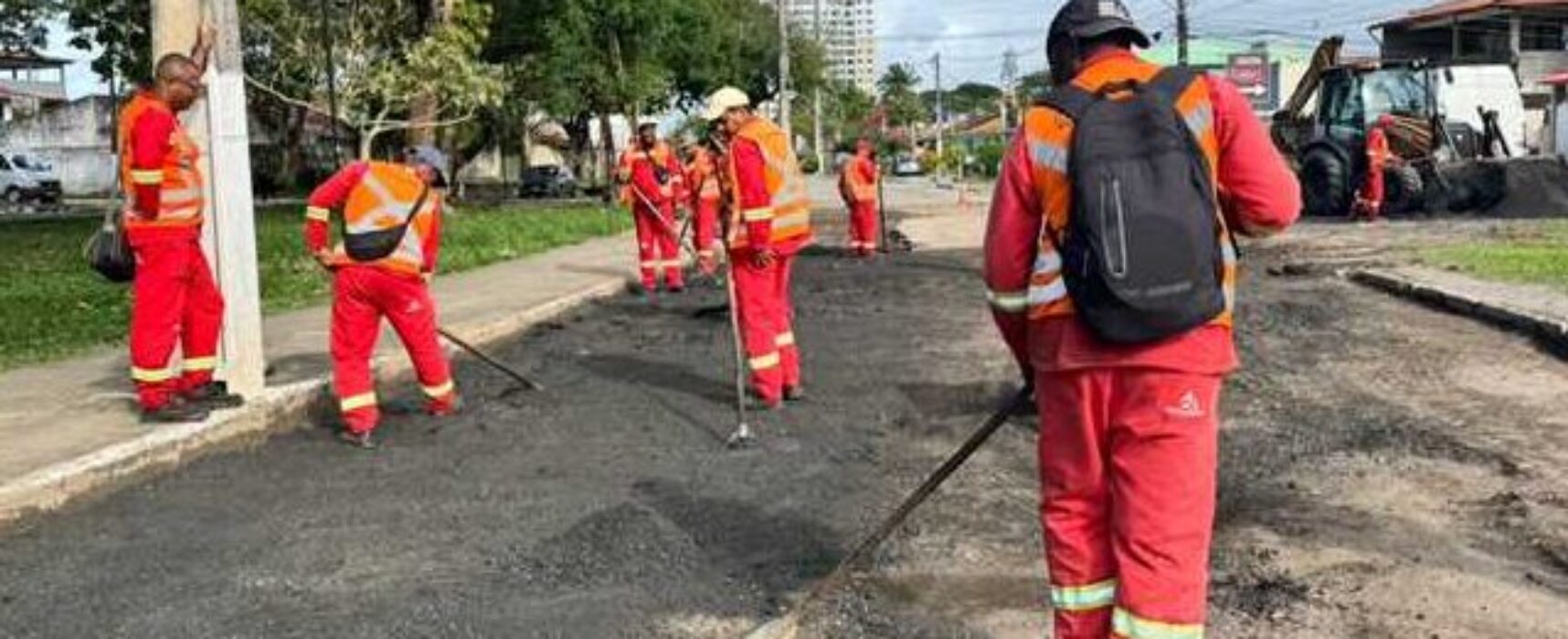 Prefeitura realiza pavimentação asfáltica na Avenida José Luiz da Fonseca, no Savoia