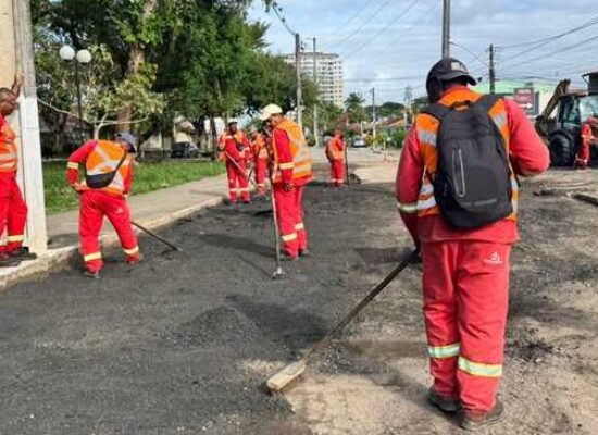 Prefeitura realiza pavimentação asfáltica na Avenida José Luiz da Fonseca, no Savoia