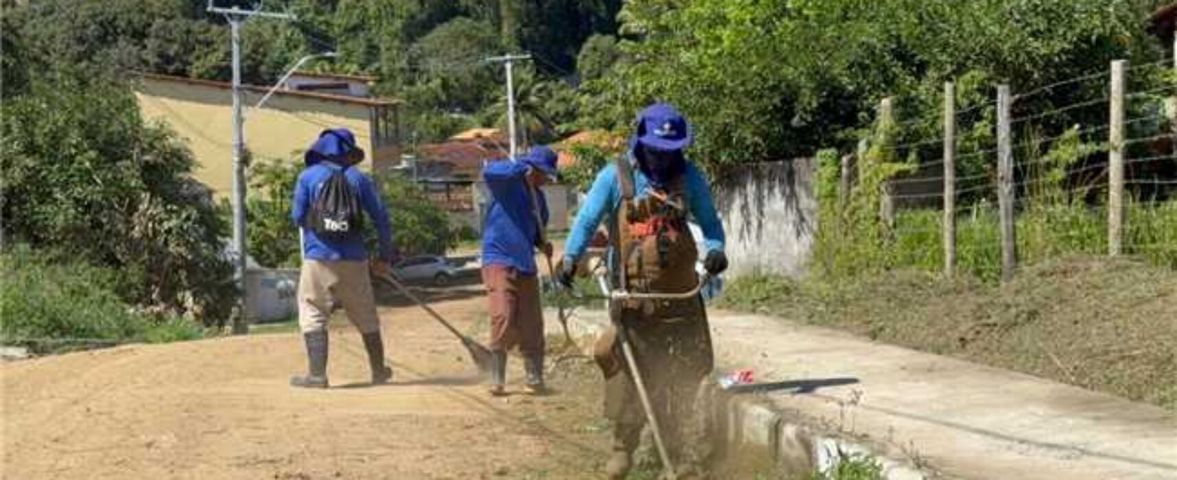 Serviços de manutenção urbana avançam em diferentes regiões de Ilhéus