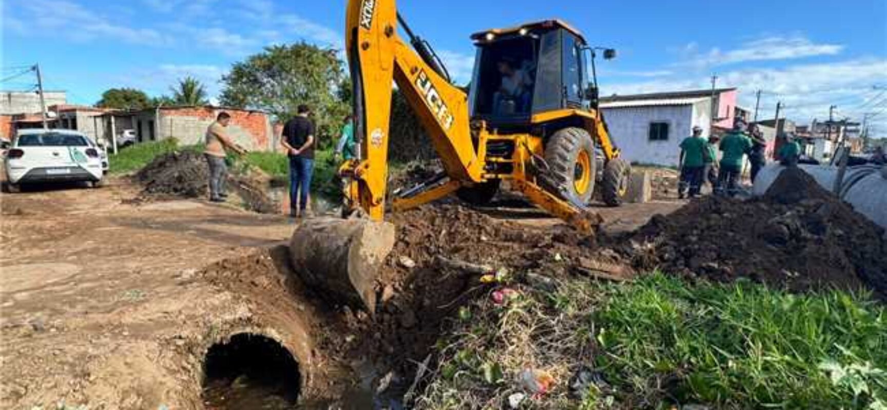 Prefeitura de Ilhéus executa ação de drenagem no bairro Ilhéus II
