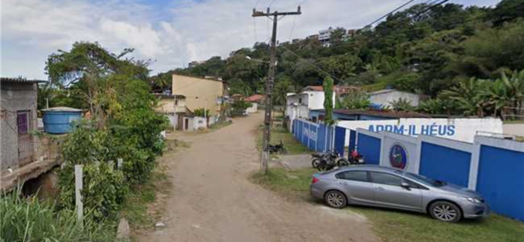 Prefeitura de Ilhéus notifica Coelba e companhia inicia realocação de postes no Marciano