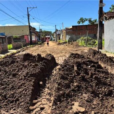 Prefeitura de Ilhéus realiza operação de melhoria viária na Ponta da Tulha