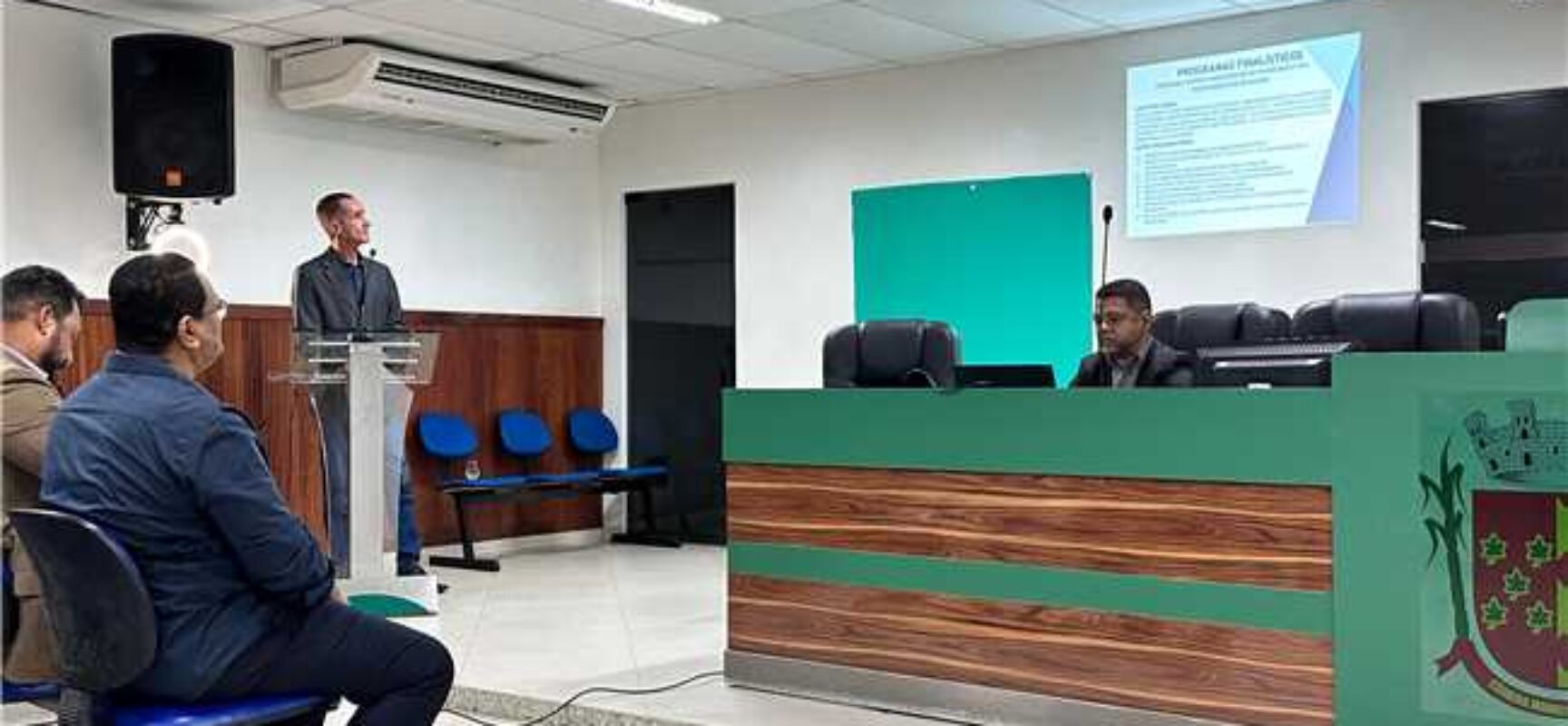 Ilhéus discute Plano Plurianual em audiência pública com secretários e população