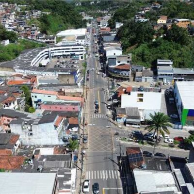Prefeitura de Ilhéus conclui duplicação de faixa na Avenida Itabuna