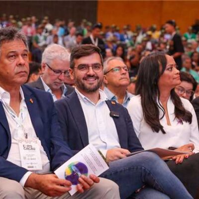Prefeito Valderico Junior participa da abertura da ExpoCacau 2025 em Ilhéus