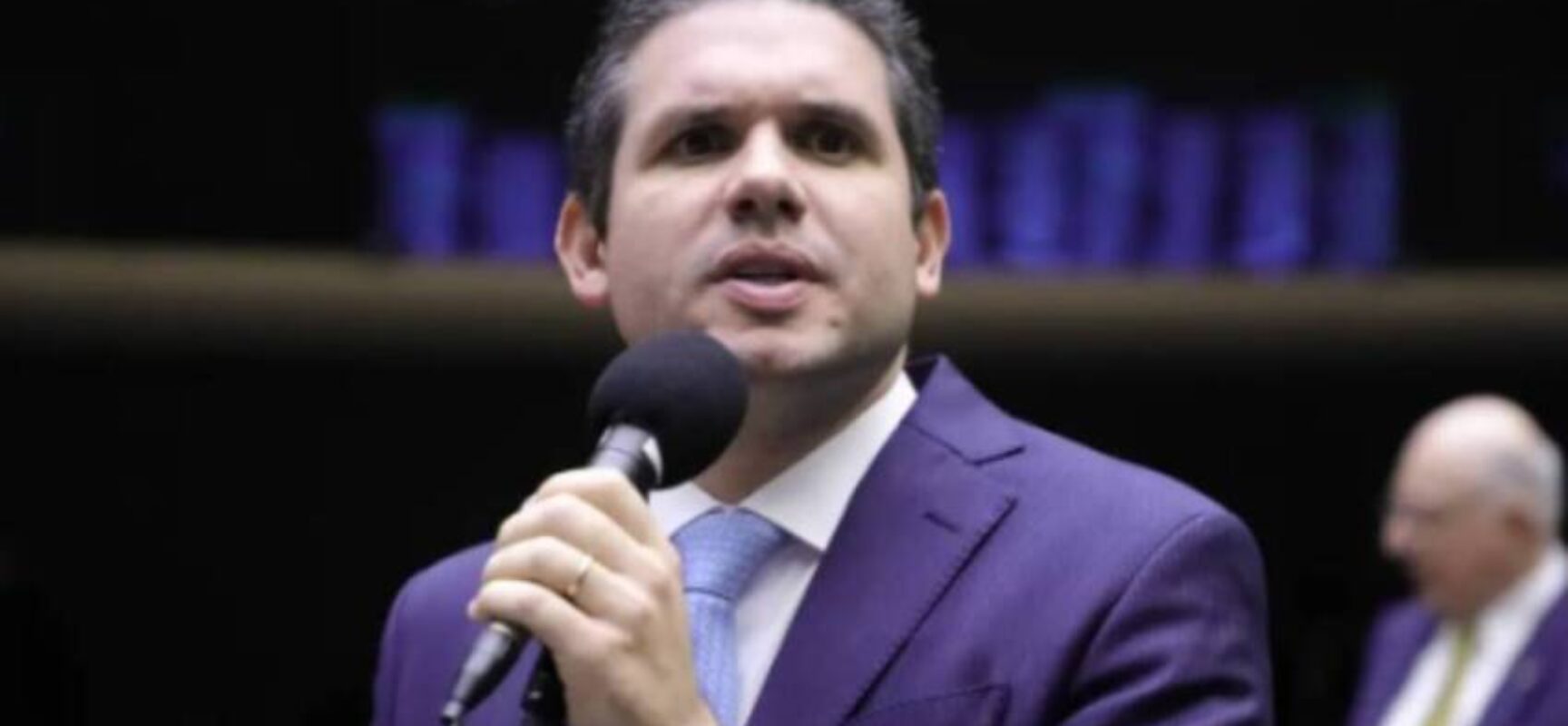 Motta envia pedido de afastamento de 15 deputados após motim na Câmara