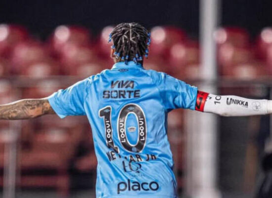 Neymar marca dois gols e Santos vence Juventude no Morumbis