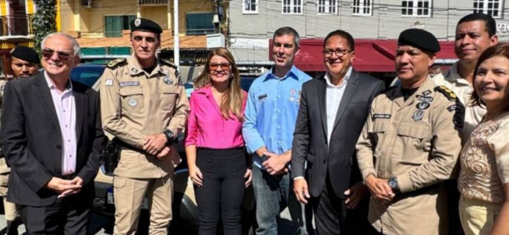 Prefeito Augusto Castro prestigia entrega de viaturas a Itabuna pela Secretaria da Segurança Pública