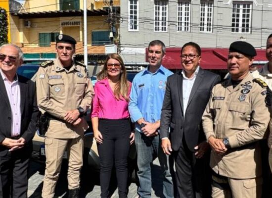 Prefeito Augusto Castro prestigia entrega de viaturas a Itabuna pela Secretaria da Segurança Pública