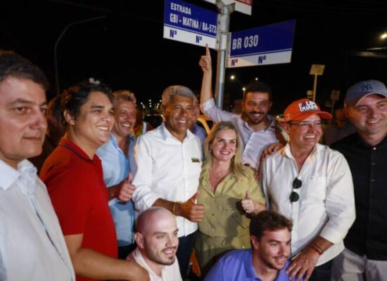 Governo do Estado entrega recuperação da BA-573, impulsionando mobilidade, segurança e economia na região de Guanambi