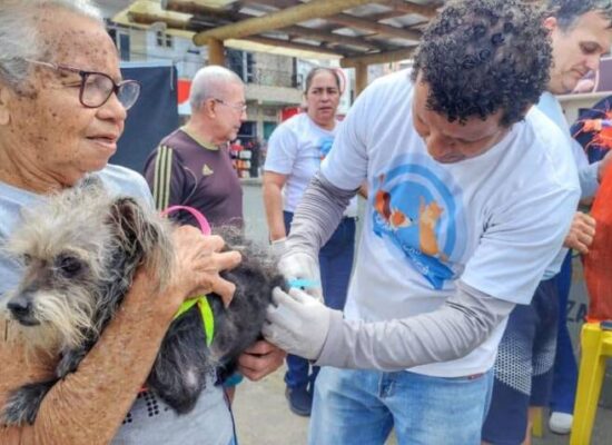Prefeitura de Itabuna já vacinou cerca de 3.800 animais em três dias da Campanha de Vacinação Antirrábica