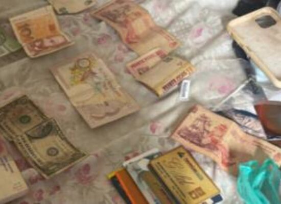 Polícia desmonta esquema de golpes contra idosos em Salvador Polícia desmonta esquema de golpes contra idosos em Salvador