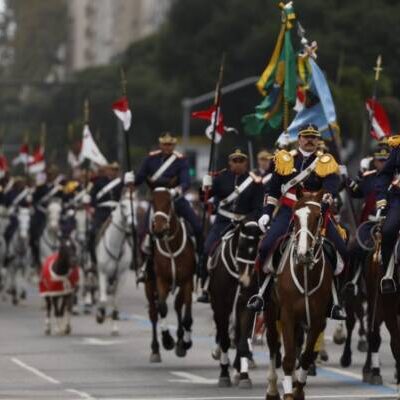 Gritos de “sem anistia” marcam desfile de 7 de Setembro em Brasília