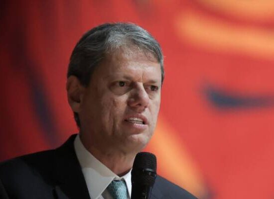 Tarcísio de Freitas diz que não pretende concorrer a presidente em 2026