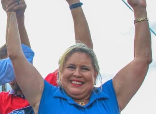 Justiça Eleitoral cassa mandatos da prefeita e do vice de Maiquinique por abuso de poder