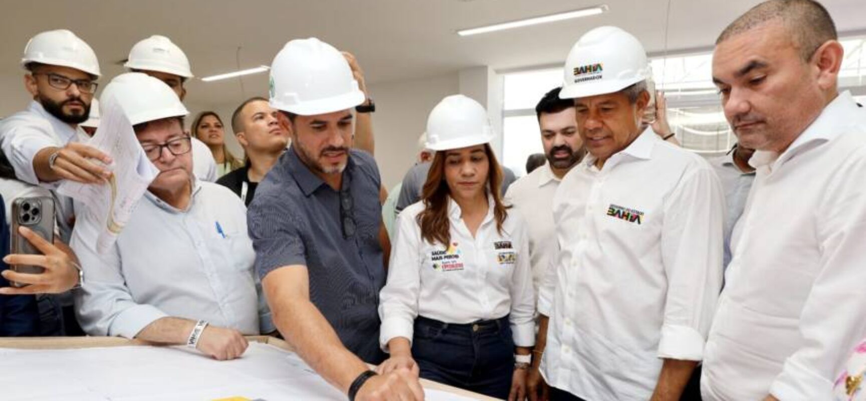 Durante entregas e anúncios em Alagoinhas, governador acompanha avanço das obras do novo hospital regional
