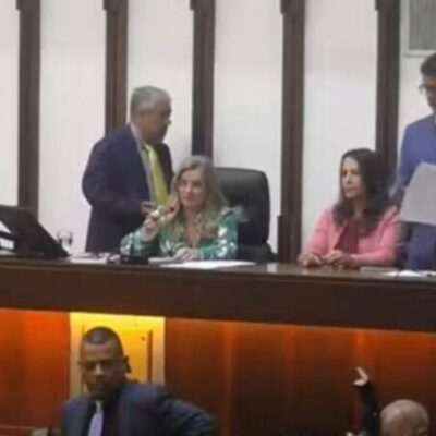 Assembleia aprova abono salarial para professores que não seriam contemplados por precatório