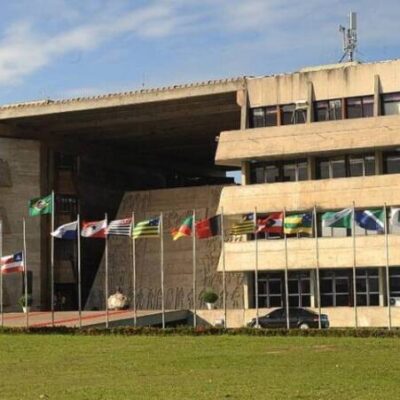 Projeto quer liberar home office para mães servidoras estaduais; entenda