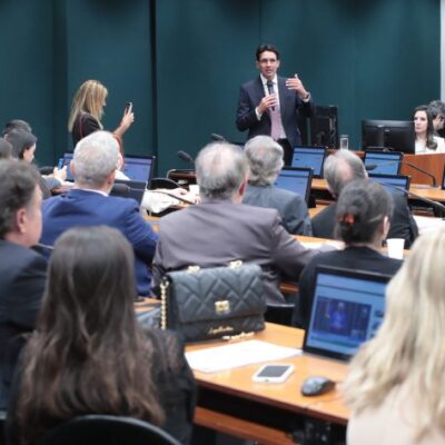 Ministro aponta avanços e “pontos sensíveis” na proposta de nova Lei dos Portos