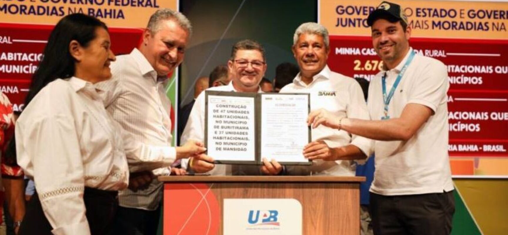 ”Habitação é direito. Esse é um projeto fundamental”, reforça Jerônimo em anúncio da construção de 3.401 habitações do MCMV na Bahia
