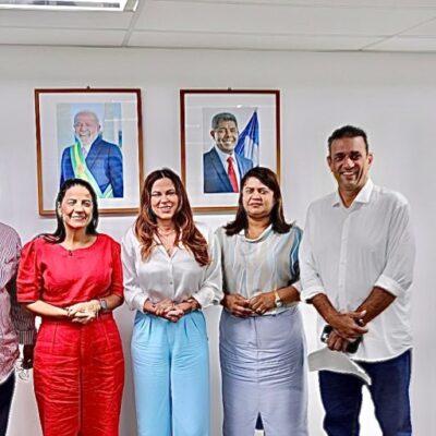 *Secretária Rowenna Brito recebe Soane Galvão e Marão em agenda que projeta novas conquistas para a Educação de Ilhéus, Una e Itabela*