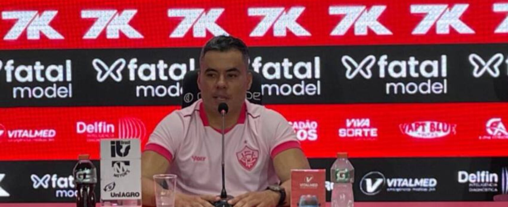 “Quebramos três tabus”, diz Jair Ventura após vitória do Leão sobre o Santos