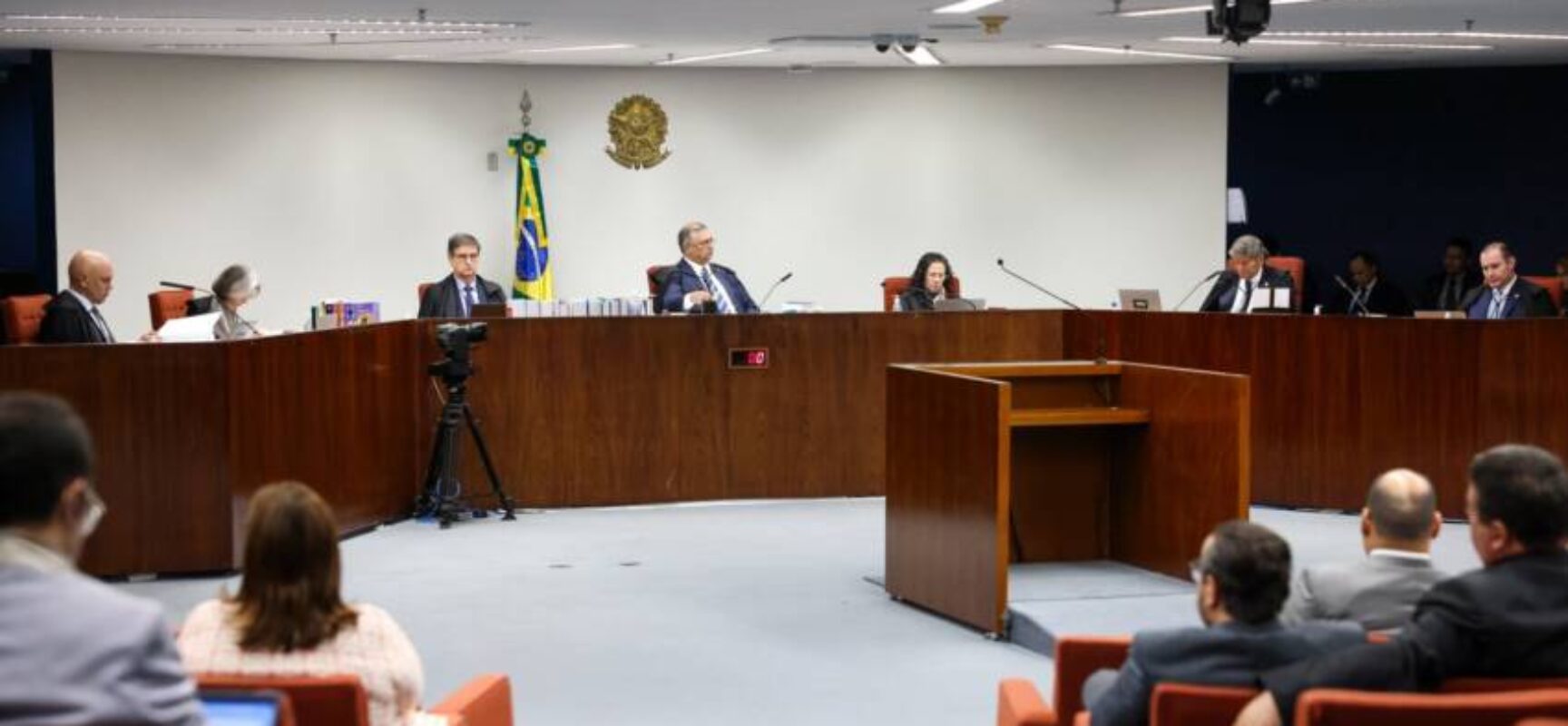 STF forma maioria para condenar réus de grupo responsável por espalhar fake news