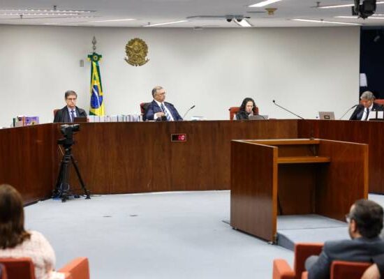 STF forma maioria para condenar réus de grupo responsável por espalhar fake news