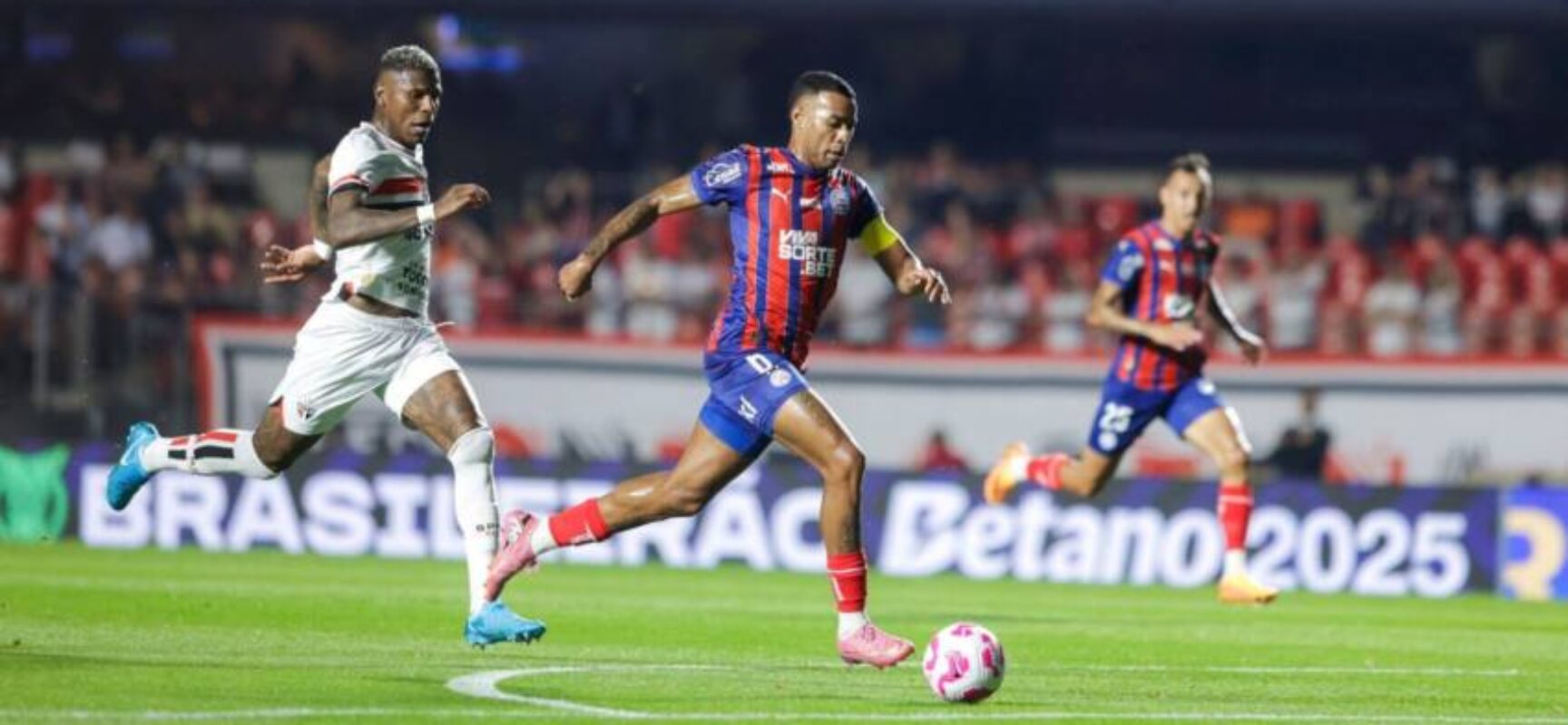 Bahia volta a jogar mal fora de casa e é derrotado pelo São Paulo