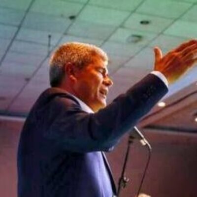 Jerônimo Rodrigues comenta prisão de Bolsonaro e diz que momento “não é de comemoração”