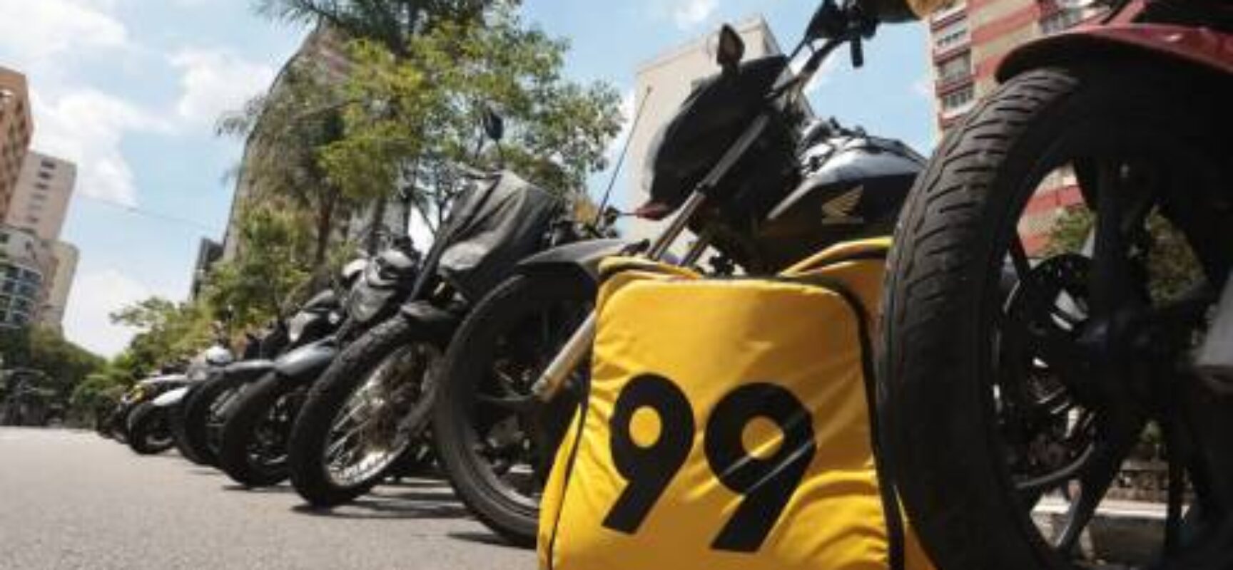 Votação de vínculo entre motoristas e apps será em 30 dias, diz Fachin