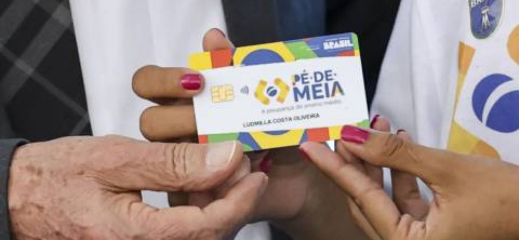 Governo quer incluir Pé-De-Meia no Orçamento para torná-lo permanente