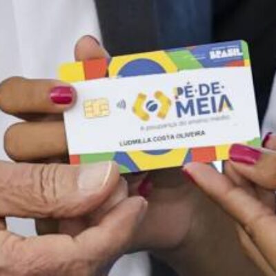Governo quer incluir Pé-De-Meia no Orçamento para torná-lo permanente
