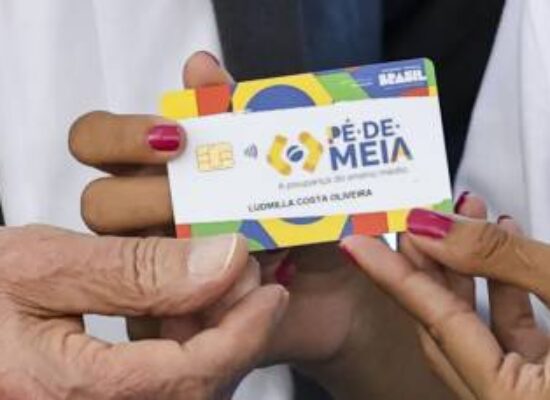Governo quer incluir Pé-De-Meia no Orçamento para torná-lo permanente
