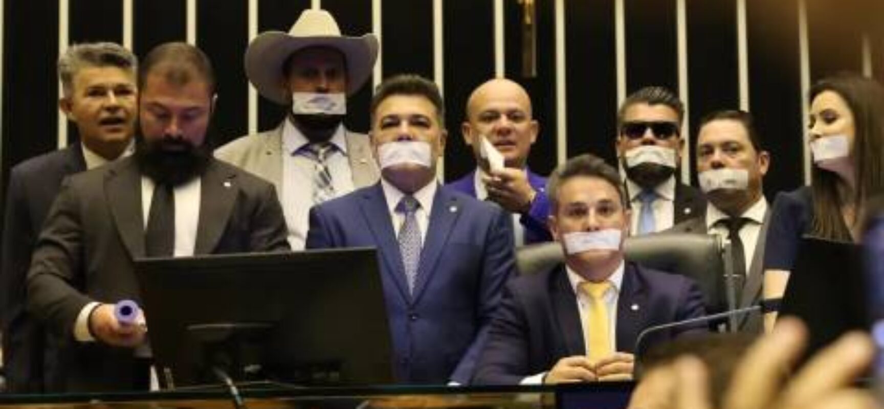 Conselho de Ética abre processo contra deputados envolvidos em motim