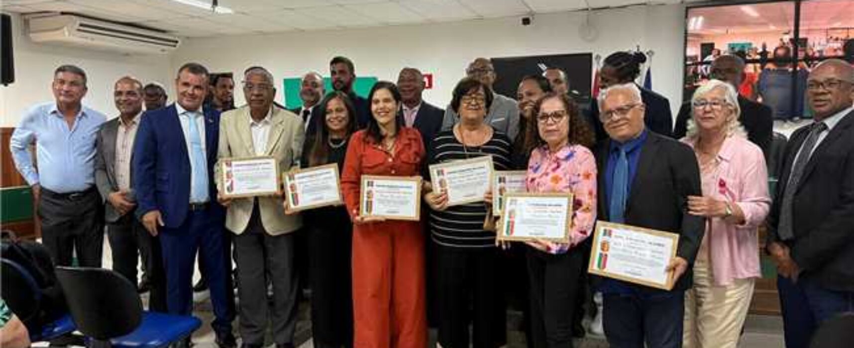 Professores de Ilhéus são homenageados pela Câmara de Vereadores