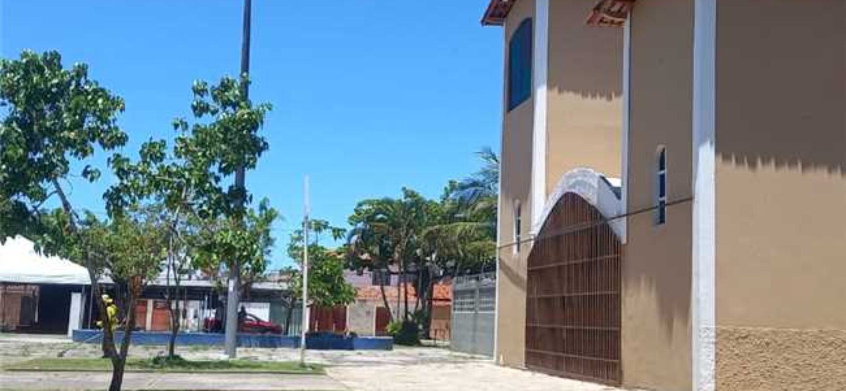 Prefeitura de Ilhéus intensifica ações de roçagem no Hernani Sá